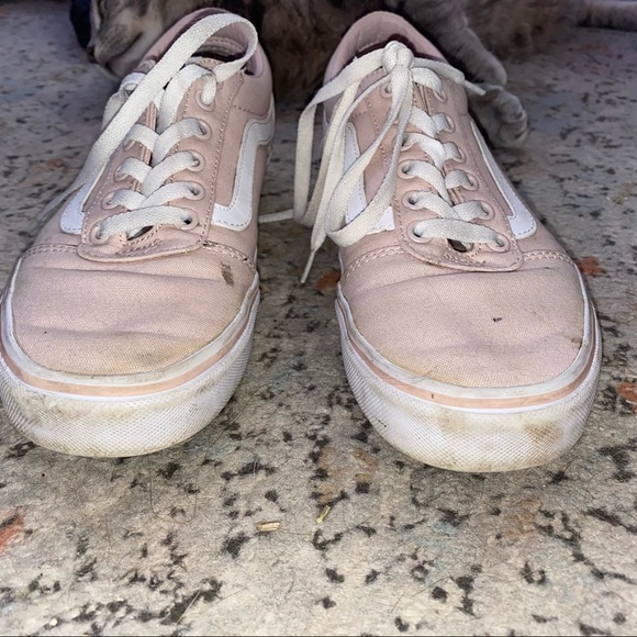 Vans - Picture 8 of 9